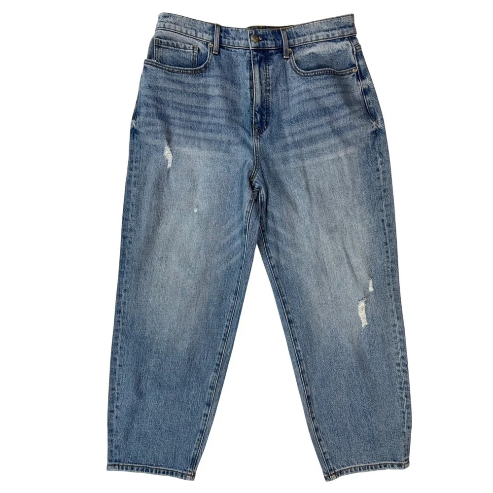 Evereve High Rise Barrel Jeans Medium Wash Distressed Relaxed Curved Leg Blue